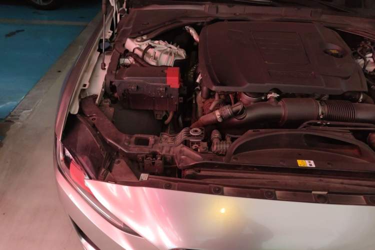 Used Jaguar XEL 2021 2.0T 250 PS Black Edition Sport Version Engine Bay Right