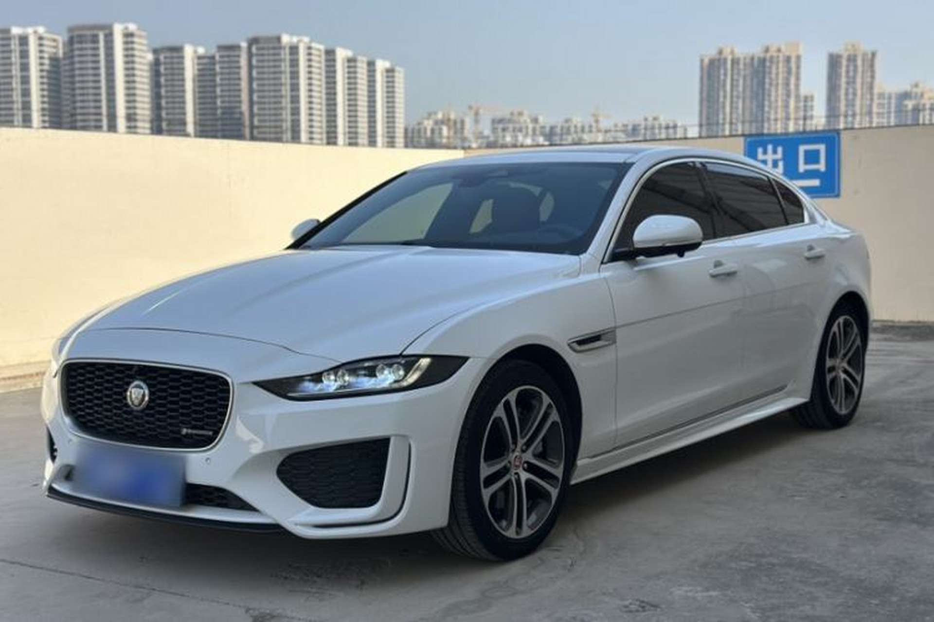 Used Jaguar XEL 2021 2.0T 250 PS R-DYNAMIC S Advanced Sport Edition Front Left 45 Deg