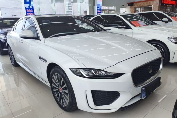 Used Jaguar XEL 2021 2.0T 200PS R-DYNAMIC Youth Sports Edition Front Right 45 Deg