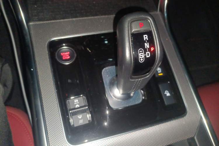 Used Jaguar XEL 2021 2.0T 250 PS R-DYNAMIC S Advanced Sport Edition Gear Lever