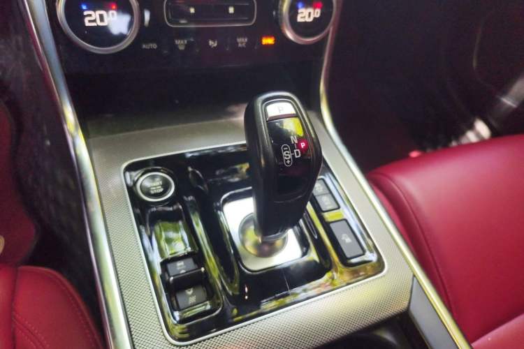 Used Jaguar XEL 2021 2.0T 250 PS R-DYNAMIC S Advanced Sport Edition Gear Lever