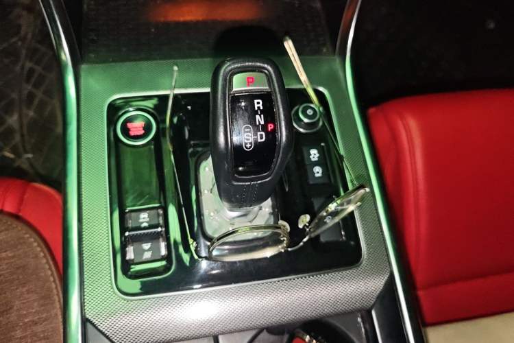 Used Jaguar XEL 2021 2.0T 250 PS R-DYNAMIC S Advanced Sport Edition Gear Lever