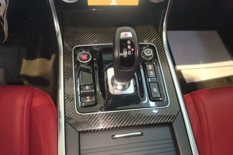 Used Jaguar XEL 2021 2.0T 250 PS Black Edition Sport Version Gear Lever