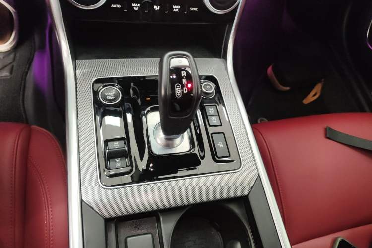 Used Jaguar XEL 2021 2.0T 250 PS R-DYNAMIC S Advanced Sport Edition Gear Lever