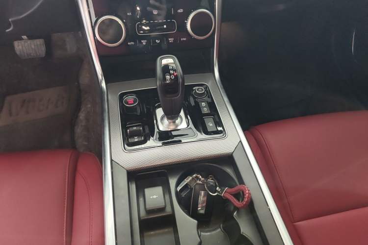 Used Jaguar XEL 2021 2.0T 250 PS R-DYNAMIC S Advanced Sport Edition Gear Lever