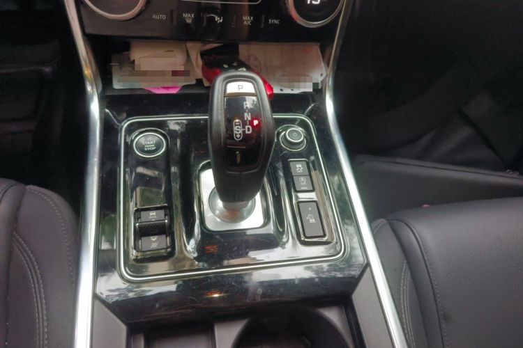 Used Jaguar XEL 2021 2.0T 250 PS S Progressive Elegance Edition Gear Lever