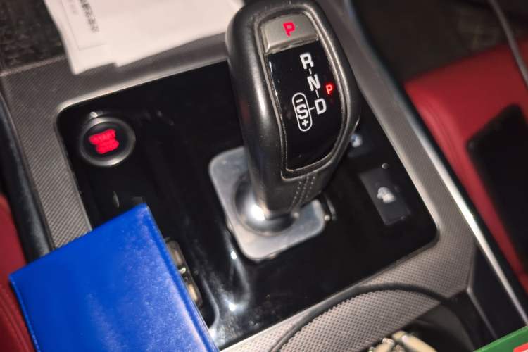 Used Jaguar XEL 2021 2.0T 250 PS R-DYNAMIC S Advanced Sport Edition Gear Lever