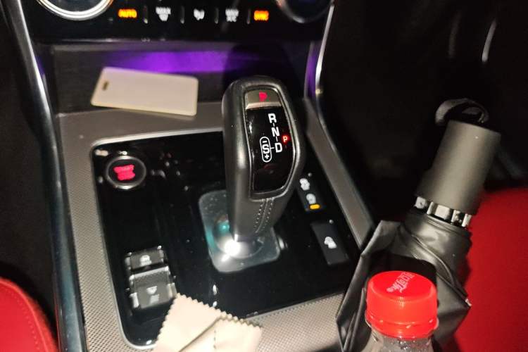 Used Jaguar XEL 2021 2.0T 250 PS R-DYNAMIC S Advanced Sport Edition Gear Lever