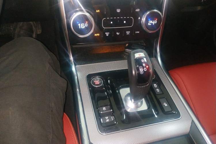 Used Jaguar XEL 2021 2.0T 250 PS R-DYNAMIC S Advanced Sport Edition Gear Lever
