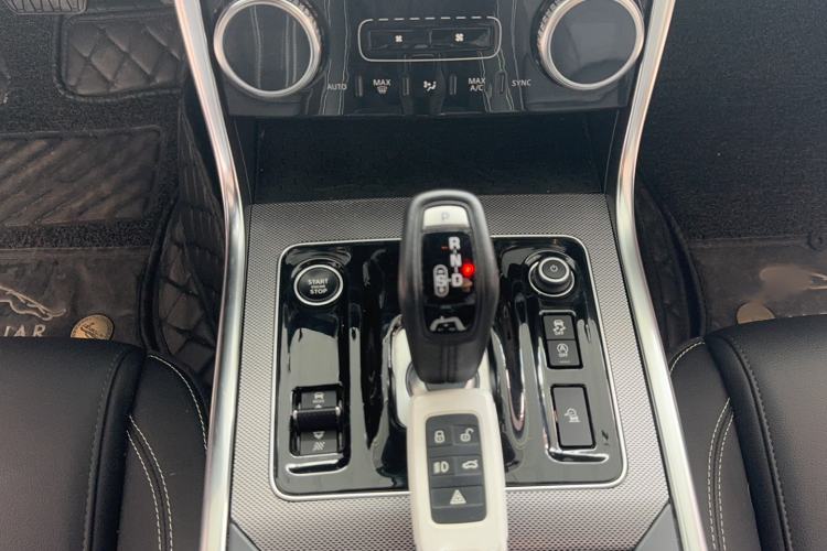 Used Jaguar XEL 2021 2.0T 250 PS R-DYNAMIC S Advanced Sport Edition Gear Lever