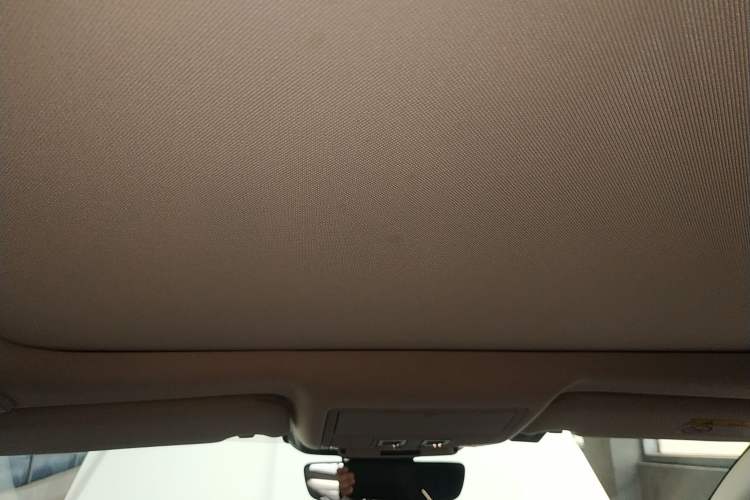 Used Jaguar XEL 2021 2.0T 250 PS S Progressive Elegance Edition Headliner