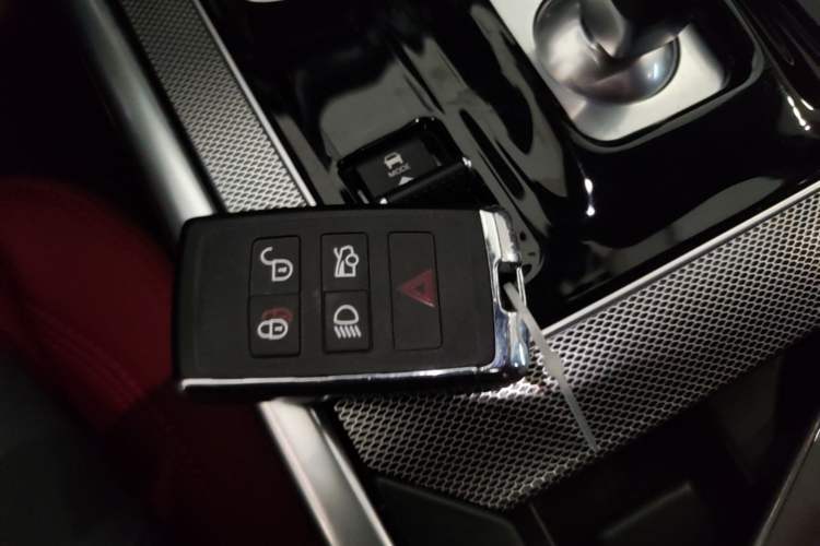 Used Jaguar XEL 2021 2.0T 250 PS R-DYNAMIC S Advanced Sport Edition Interior 1