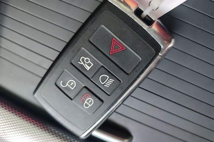 Used Jaguar XEL 2021 2.0T 250 PS R-DYNAMIC S Advanced Sport Edition Interior 1