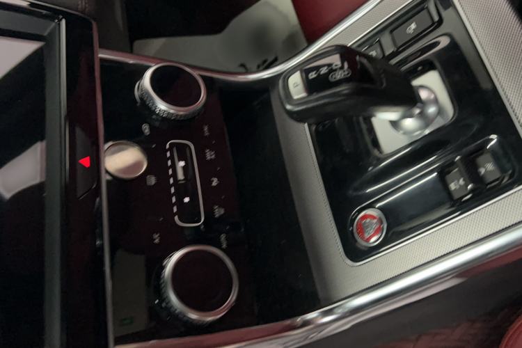 Used Jaguar XEL 2021 2.0T 250 PS R-DYNAMIC S Advanced Sport Edition Interior 2