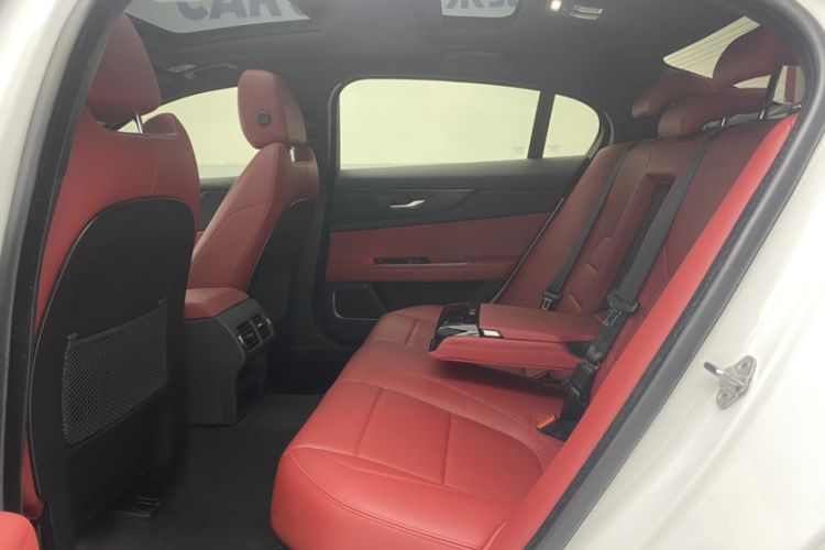 Used Jaguar XEL 2021 2.0T 250 PS Black Edition Sport Version Interior 3