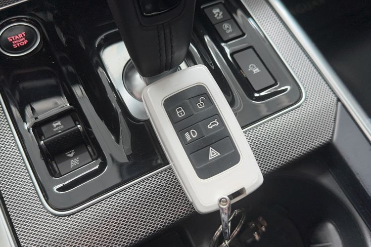 Used Jaguar XEL 2021 2.0T 250 PS R-DYNAMIC S Advanced Sport Edition Interior 4