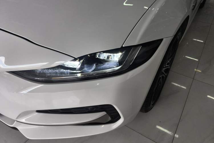 Used Jaguar XEL 2021 2.0T 250 PS S Progressive Elegance Edition Left Front Headlight