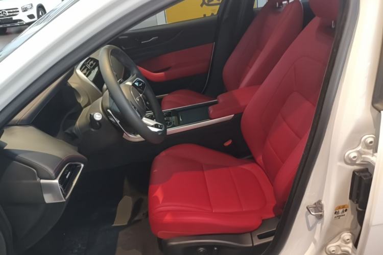 Used Jaguar XEL 2021 2.0T 250 PS Black Edition Sport Version Left Front Seat