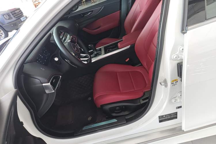Used Jaguar XEL 2021 2.0T 250 PS R-DYNAMIC S Advanced Sport Edition Left Front Seat