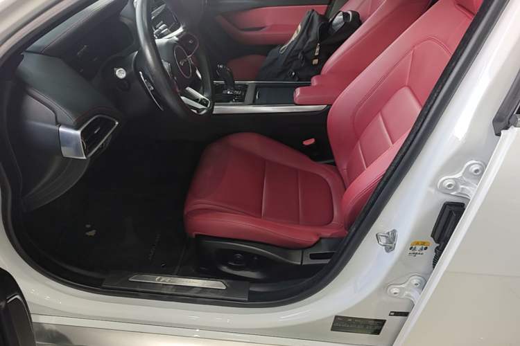 Used Jaguar XEL 2021 2.0T 250 PS R-DYNAMIC S Advanced Sport Edition Left Front Seat