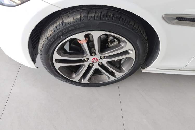 Used Jaguar XEL 2021 2.0T 250 PS R-DYNAMIC S Advanced Sport Edition Left Front Wheel Hub