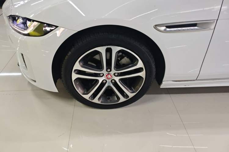 Used Jaguar XEL 2021 2.0T 250 PS R-DYNAMIC S Advanced Sport Edition Left Front Wheel Hub