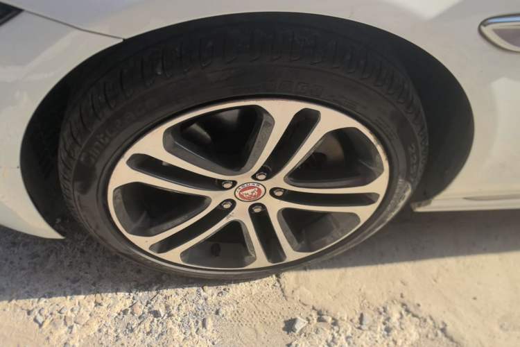 Used Jaguar XEL 2021 2.0T 250 PS R-DYNAMIC S Advanced Sport Edition Left Front Wheel Hub