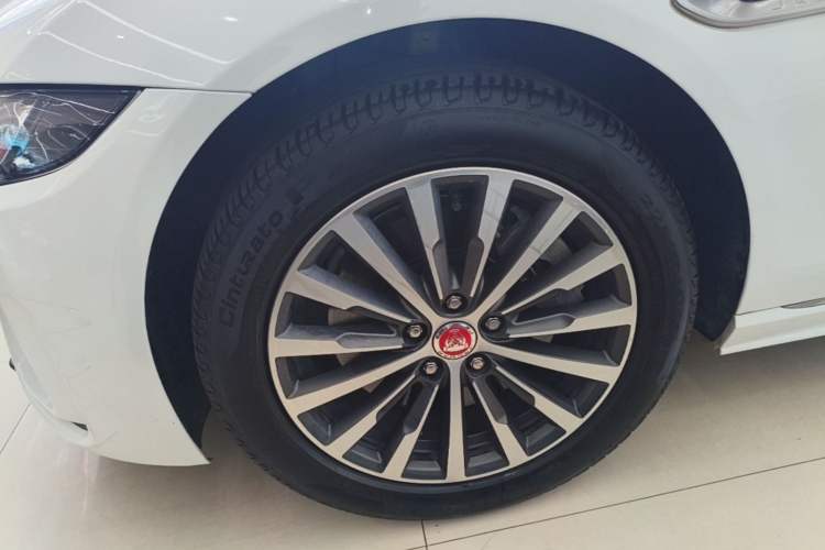 Used Jaguar XEL 2021 2.0T 200PS R-DYNAMIC Youth Sports Edition Left Front Wheel Hub