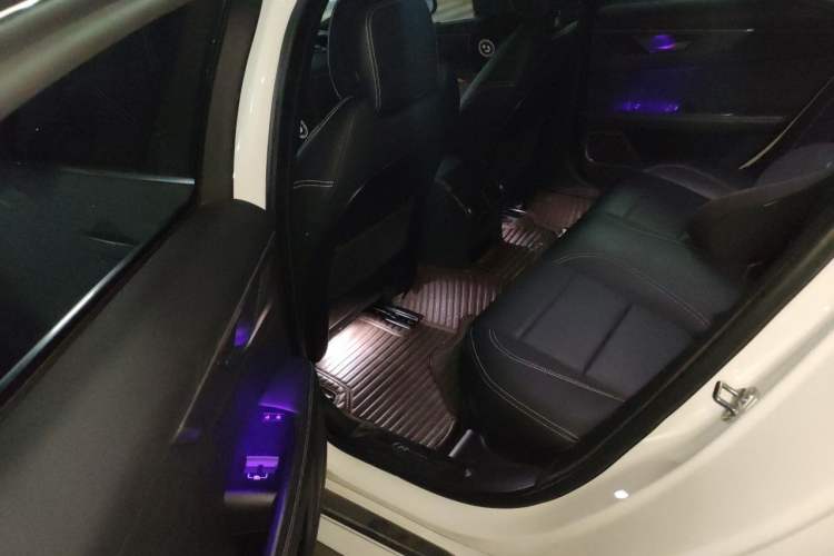 Used Jaguar XEL 2021 2.0T 200PS R-DYNAMIC Youth Sports Edition Left Rear Seat
