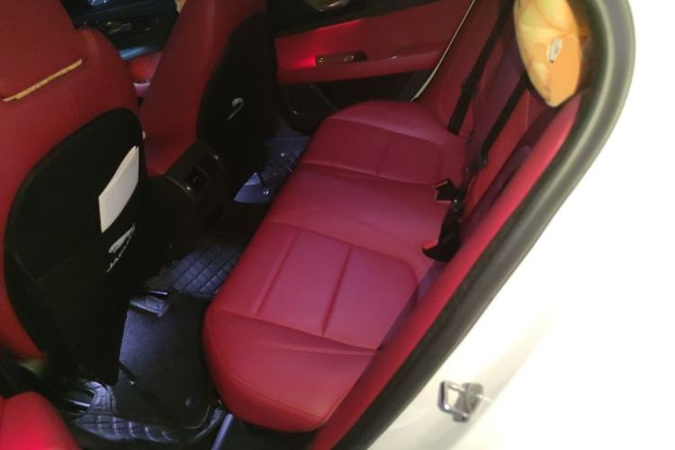 Used Jaguar XEL 2021 2.0T 250 PS Black Edition Sport Version Left Rear Seat