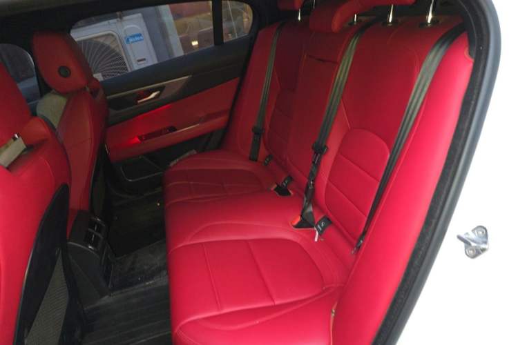 Used Jaguar XEL 2021 2.0T 250 PS R-DYNAMIC S Advanced Sport Edition Left Rear Seat