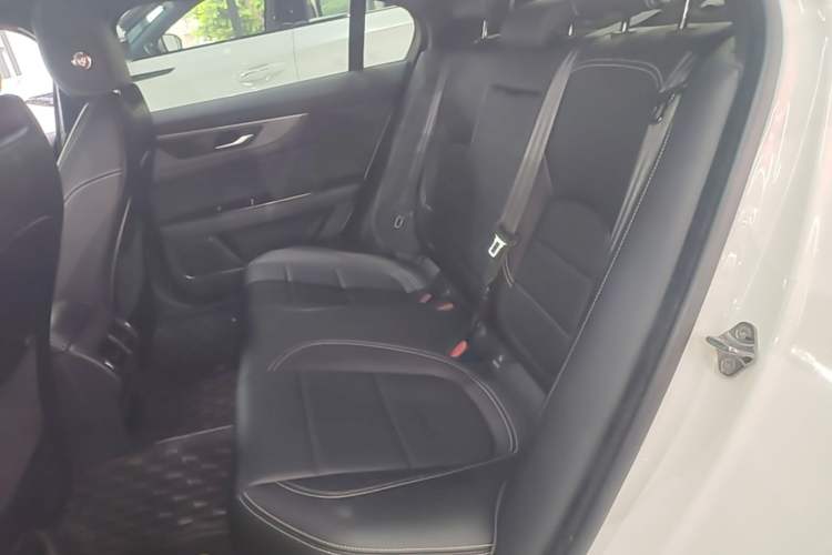 Used Jaguar XEL 2021 2.0T 200PS R-DYNAMIC Youth Sports Edition Left Rear Seat