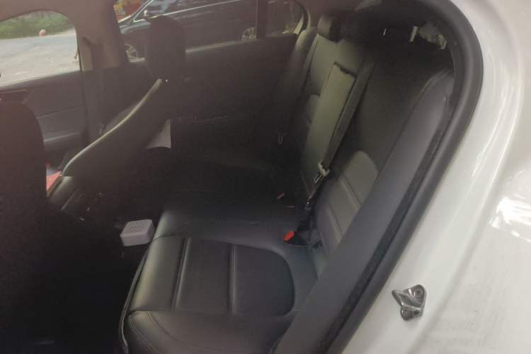 Used Jaguar XEL 2021 2.0T 250 PS S Progressive Elegance Edition Left Rear Seat