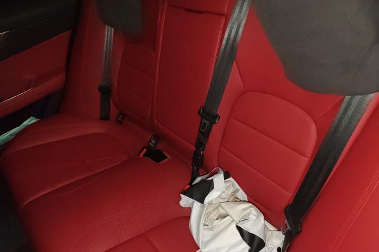 Used Jaguar XEL 2021 2.0T 250 PS R-DYNAMIC S Advanced Sport Edition Left Rear Seat