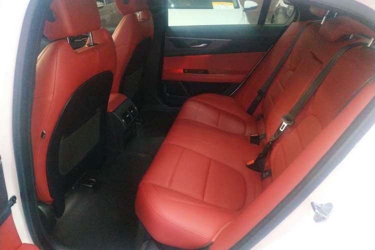 Used Jaguar XEL 2021 2.0T 250 PS R-DYNAMIC S Advanced Sport Edition Left Rear Seat