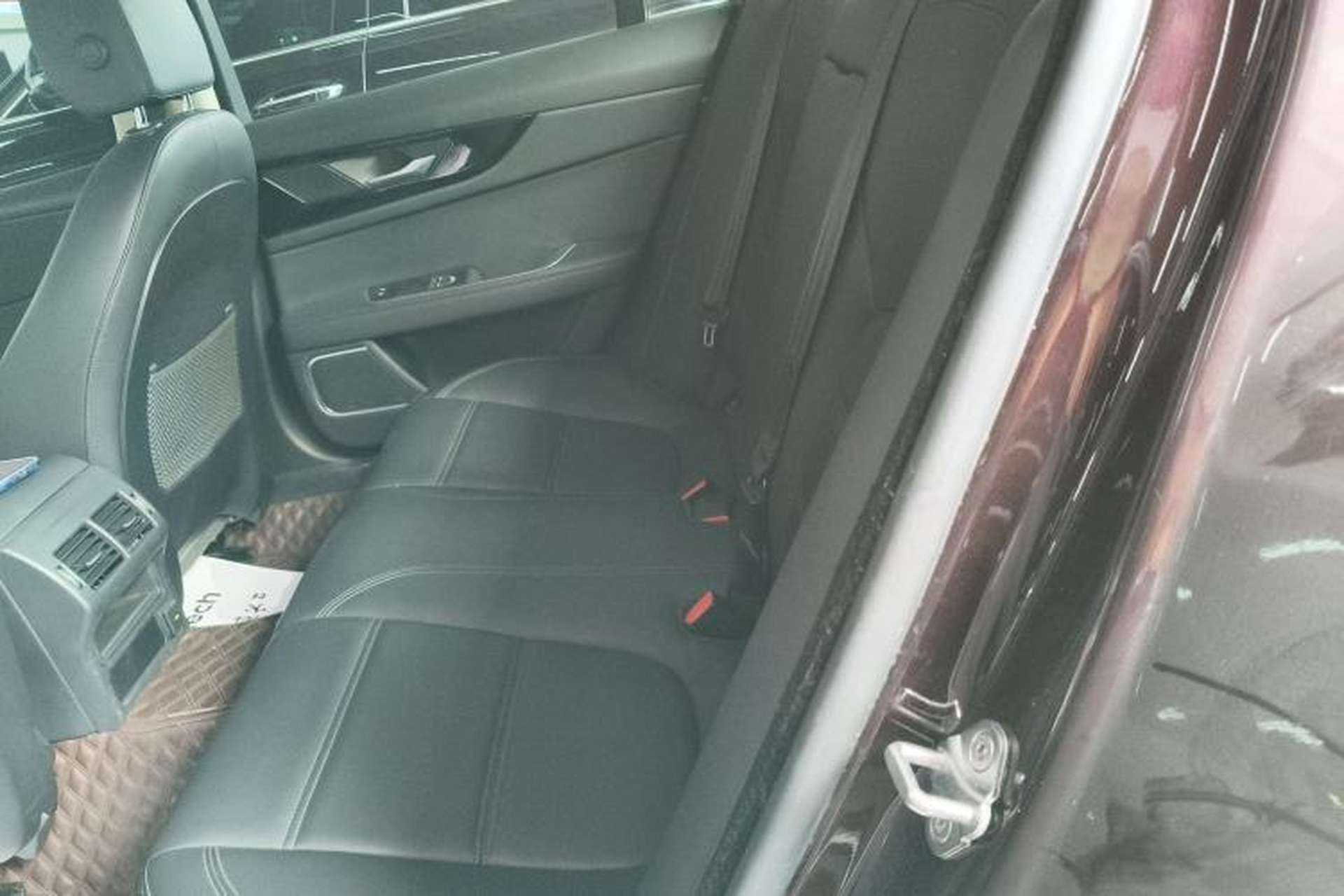 Used Jaguar XEL 2021 2.0T 250 PS S Progressive Elegance Edition Left Rear Seat