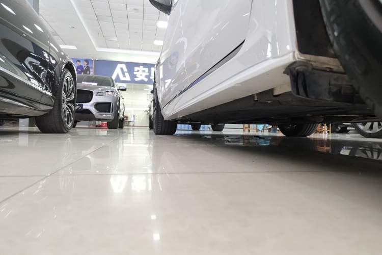 Used Jaguar XEL 2021 2.0T 250 PS R-DYNAMIC S Advanced Sport Edition Left Side Sill