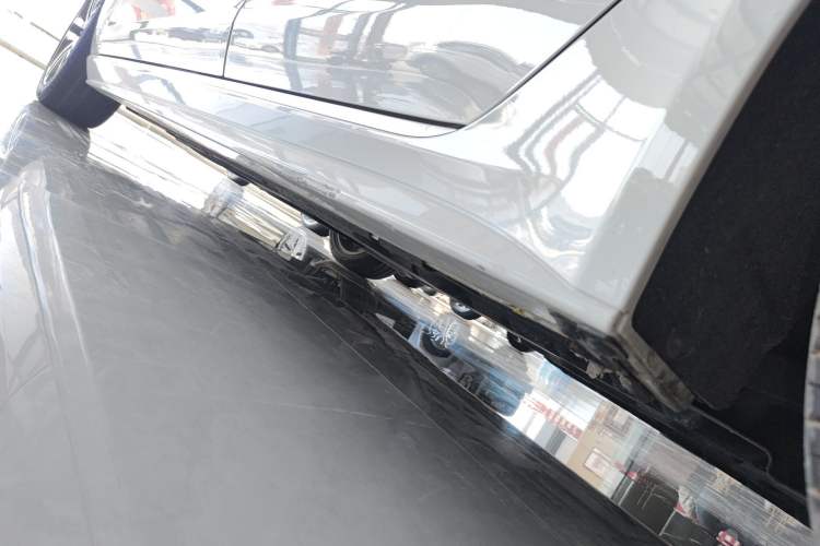 Used Jaguar XEL 2021 2.0T 250 PS R-DYNAMIC S Advanced Sport Edition Left Side Sill