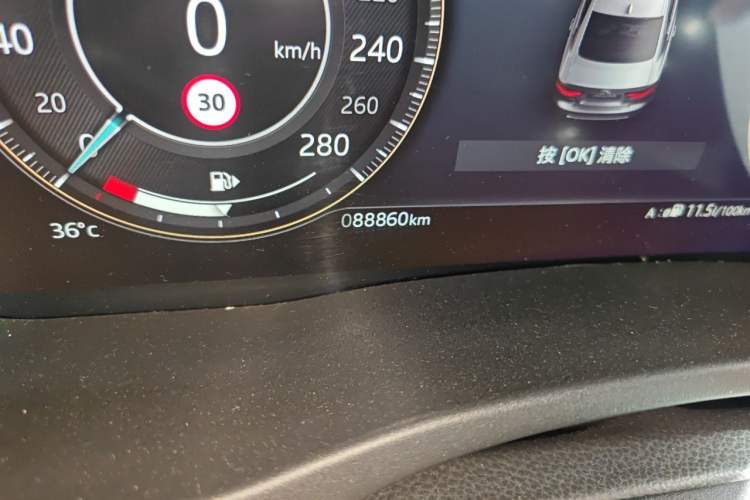 Used Jaguar XEL 2021 2.0T 250 PS R-DYNAMIC S Advanced Sport Edition Odometer Close Up