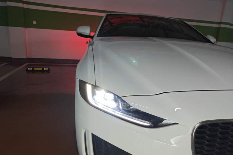 Used Jaguar XEL 2021 2.0T 250 PS R-DYNAMIC S Advanced Sport Edition Right Front Headlight