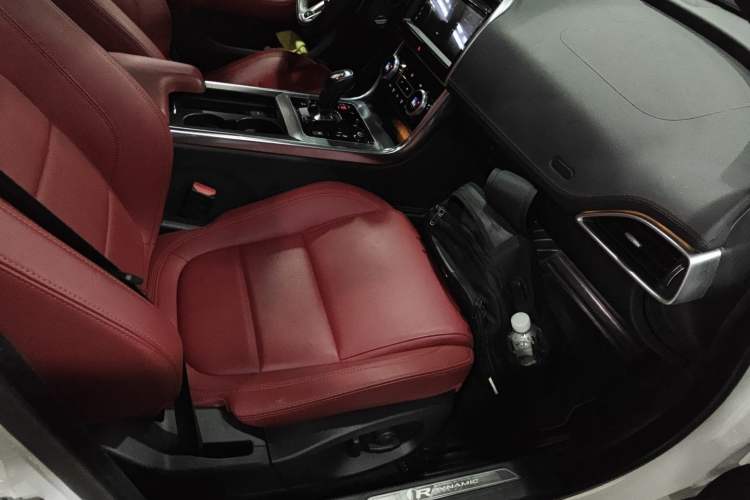 Used Jaguar XEL 2021 2.0T 250 PS R-DYNAMIC S Advanced Sport Edition Right Front Seat