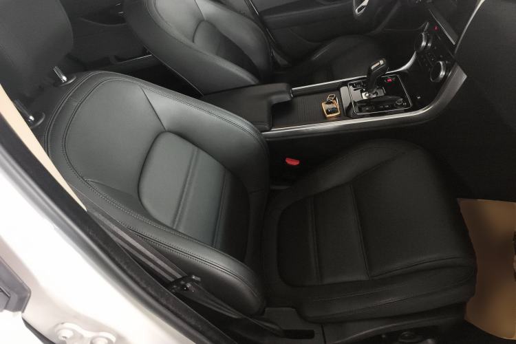 Used Jaguar XEL 2021 2.0T 250 PS S Progressive Elegance Edition Right Front Seat