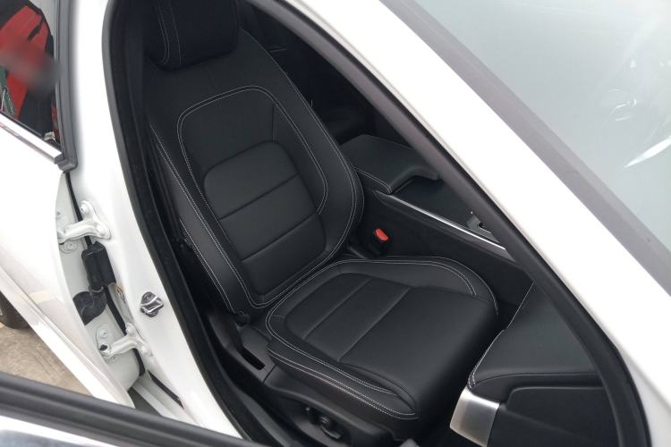 Used Jaguar XEL 2021 2.0T 250 PS R-DYNAMIC S Advanced Sport Edition Right Front Seat