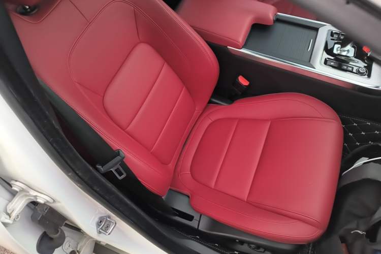 Used Jaguar XEL 2021 2.0T 250 PS R-DYNAMIC S Advanced Sport Edition Right Front Seat