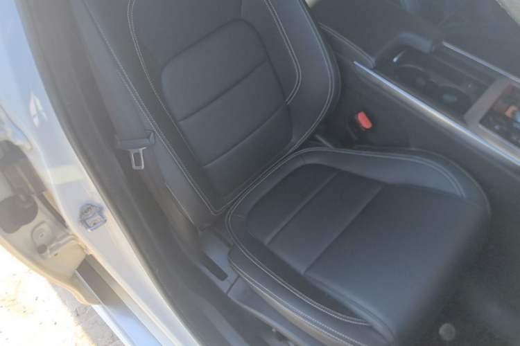 Used Jaguar XEL 2021 2.0T 250 PS R-DYNAMIC S Advanced Sport Edition Right Front Seat