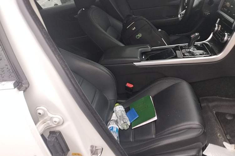 Used Jaguar XEL 2021 2.0T 250 PS S Progressive Elegance Edition Right Front Seat