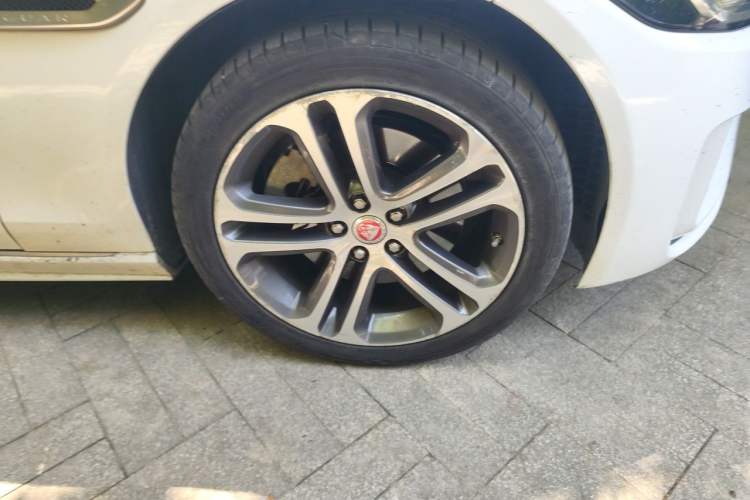 Used Jaguar XEL 2021 2.0T 250 PS R-DYNAMIC S Advanced Sport Edition Right Front Wheel Hub