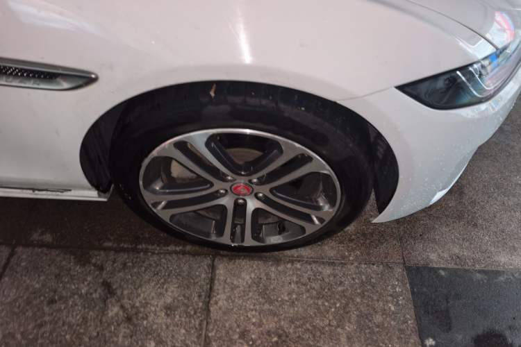 Used Jaguar XEL 2021 2.0T 250 PS R-DYNAMIC S Advanced Sport Edition Right Front Wheel Hub