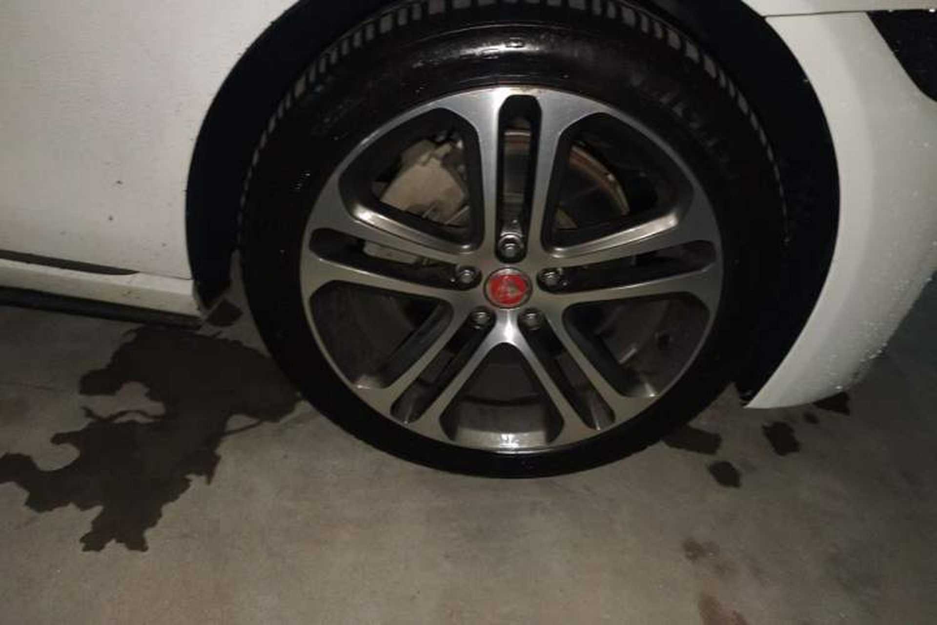 Used Jaguar XEL 2021 2.0T 250 PS R-DYNAMIC S Advanced Sport Edition Right Front Wheel Hub