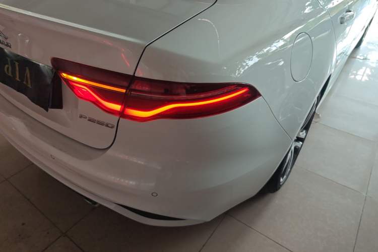 Used Jaguar XEL 2021 2.0T 250 PS R-DYNAMIC S Advanced Sport Edition Right Rear Taillight
